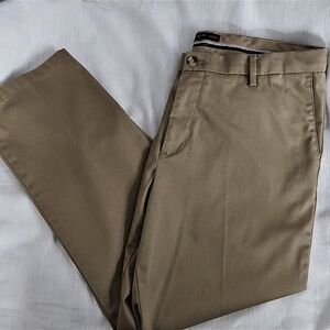 Docker's Signature Khaki Straight Leg Pants W36 L29